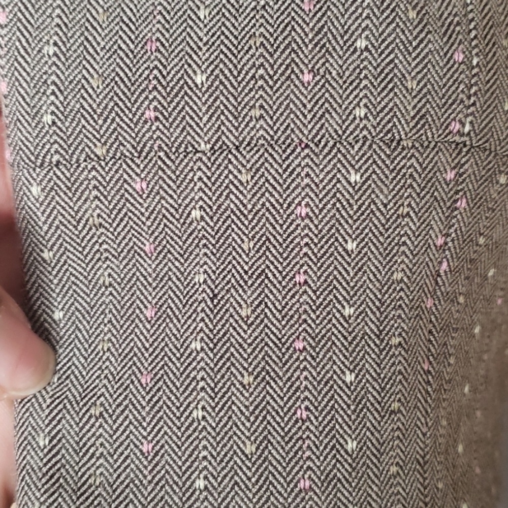 Clothing - Picture 4 of 4